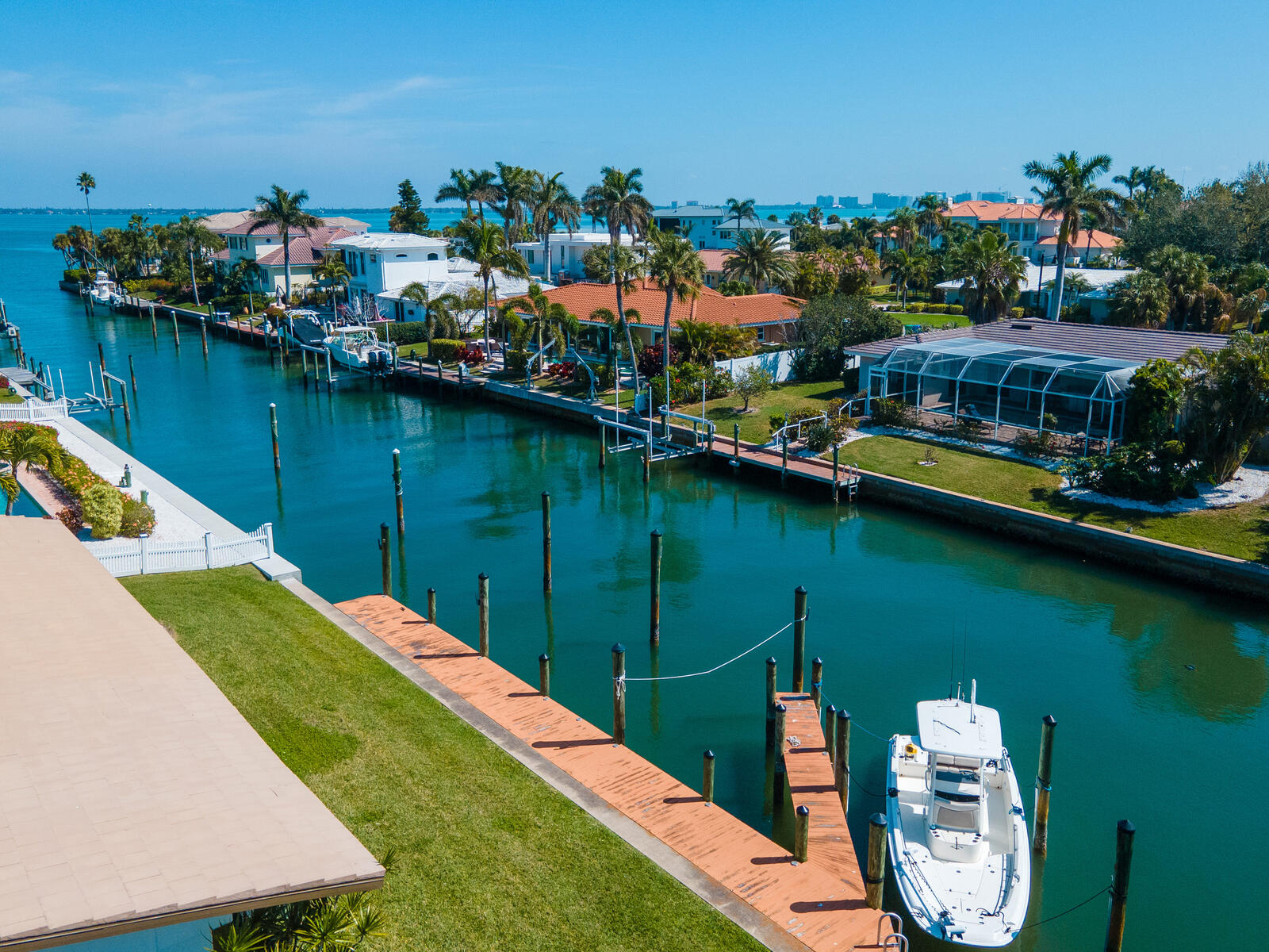 Country Club Shores deepwater canal with private docks