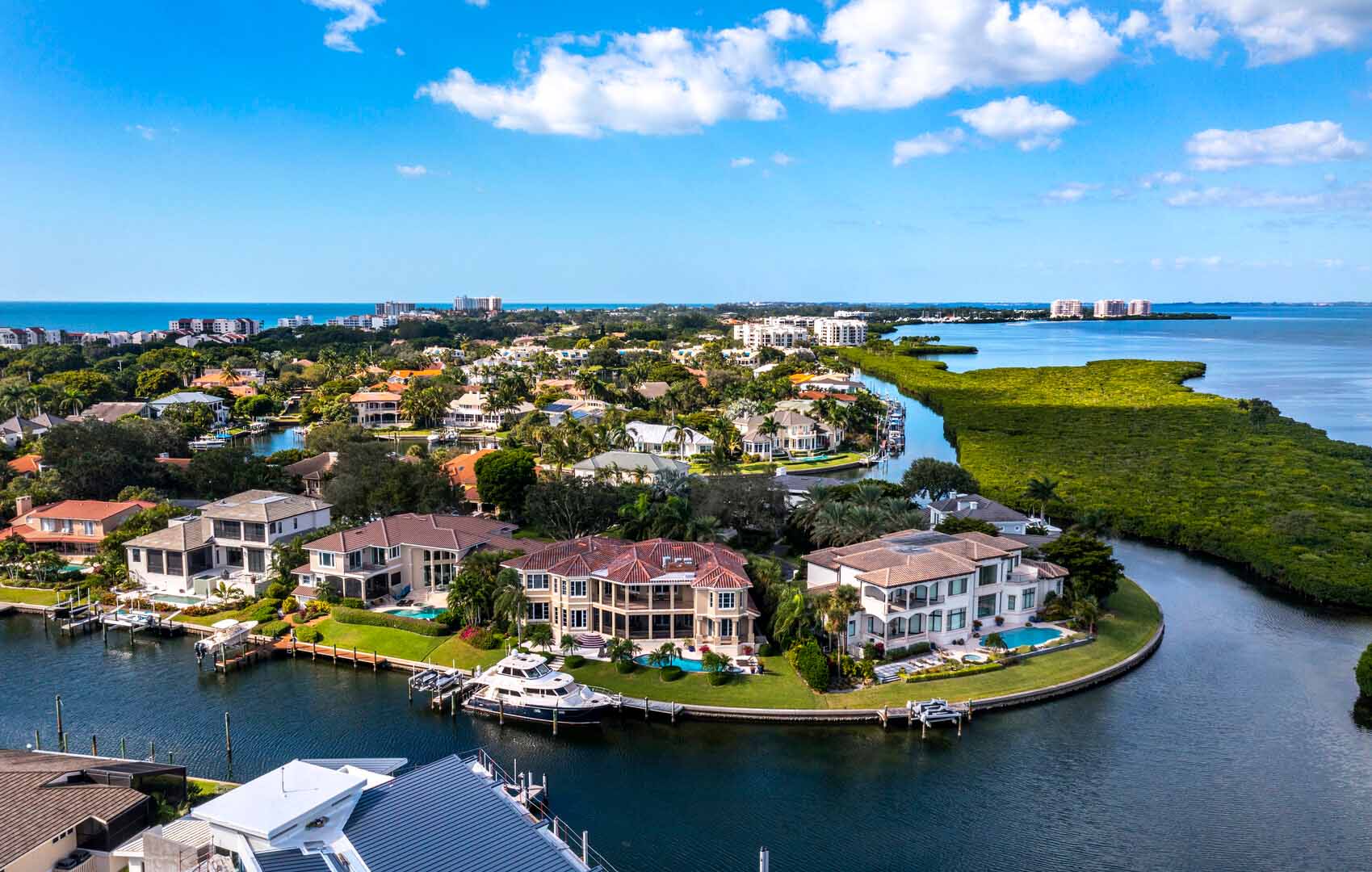550 Harbor Point Road - Bayside view
