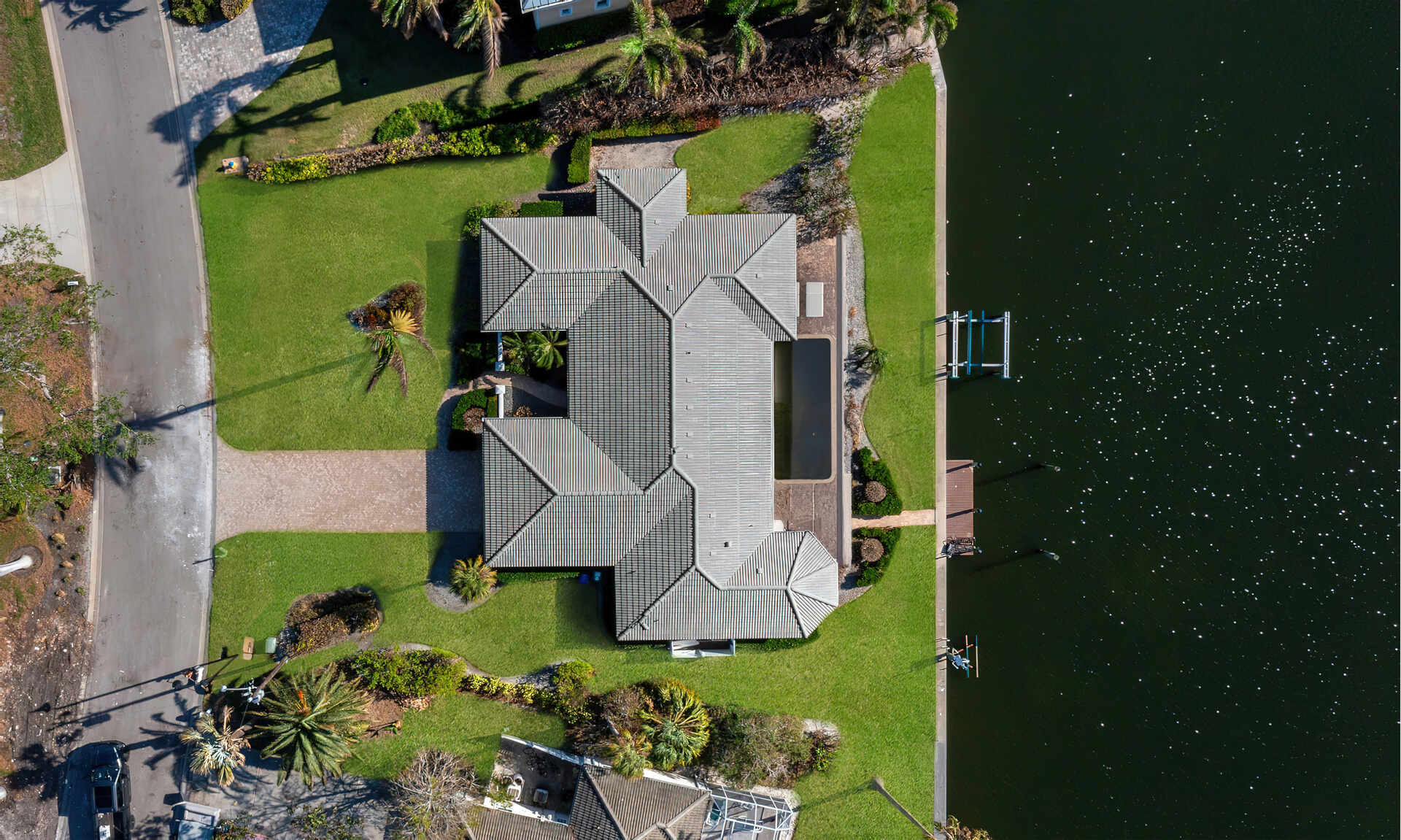 720 Old Compass Rd