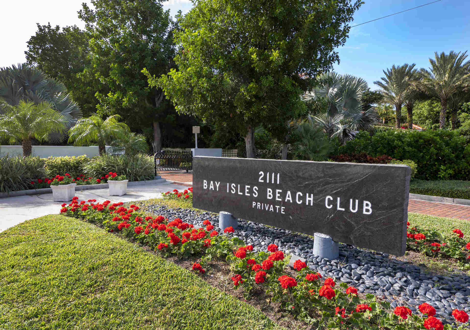 500 Harbor Point Rd Longboat Key FL 34228 MLS A4639203 amenities (1)