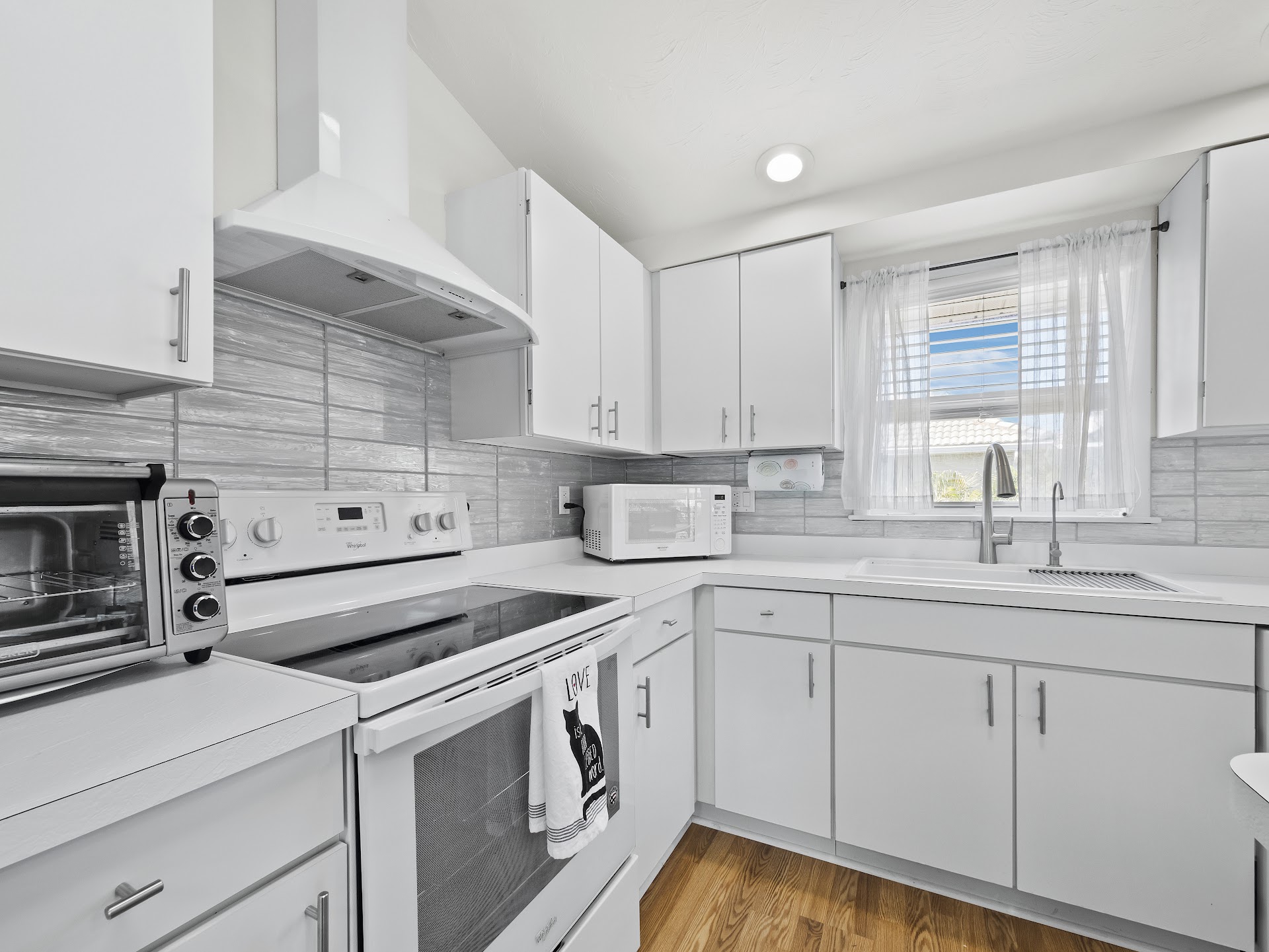 663 Penfield St Longboat Key FL 3422l MLS A4656256 (16)