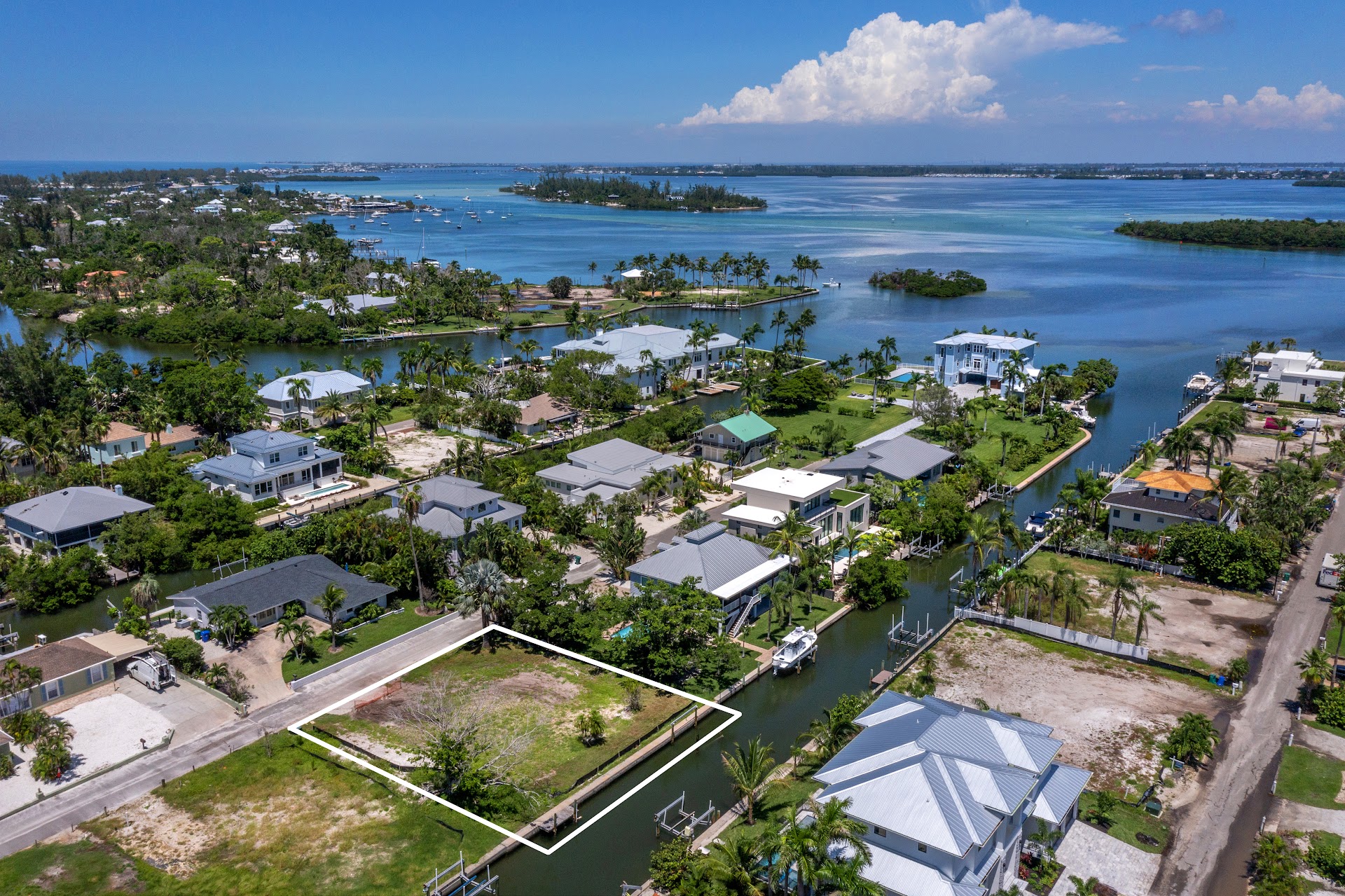 570 De Narvaez Dr Longboat Key FL 34228 MLS A4662673 (11)