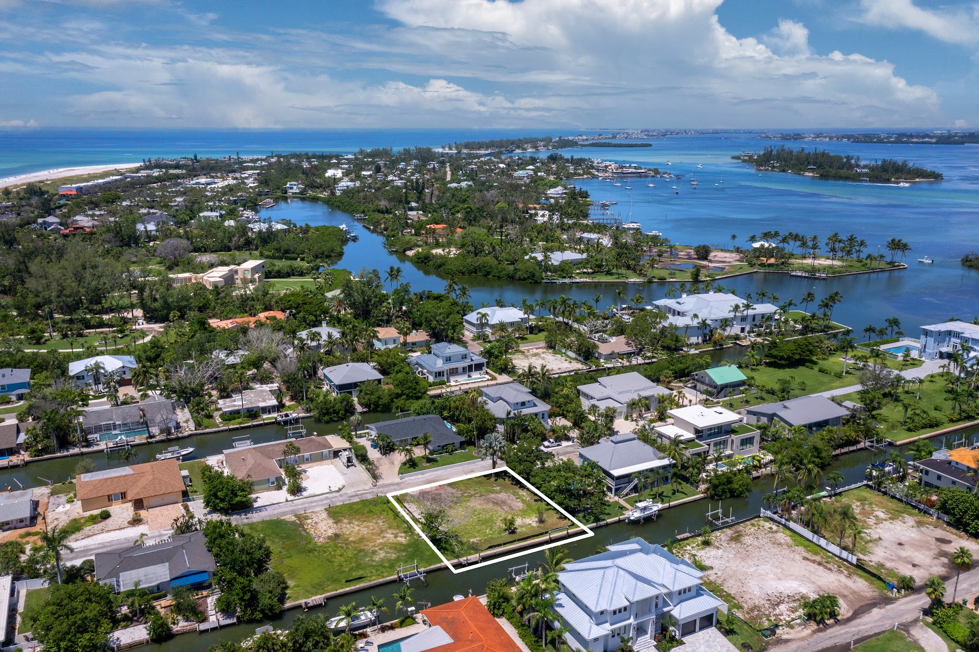570 De Narvaez Dr Longboat Key FL 34228 MLS A4662673 (12)