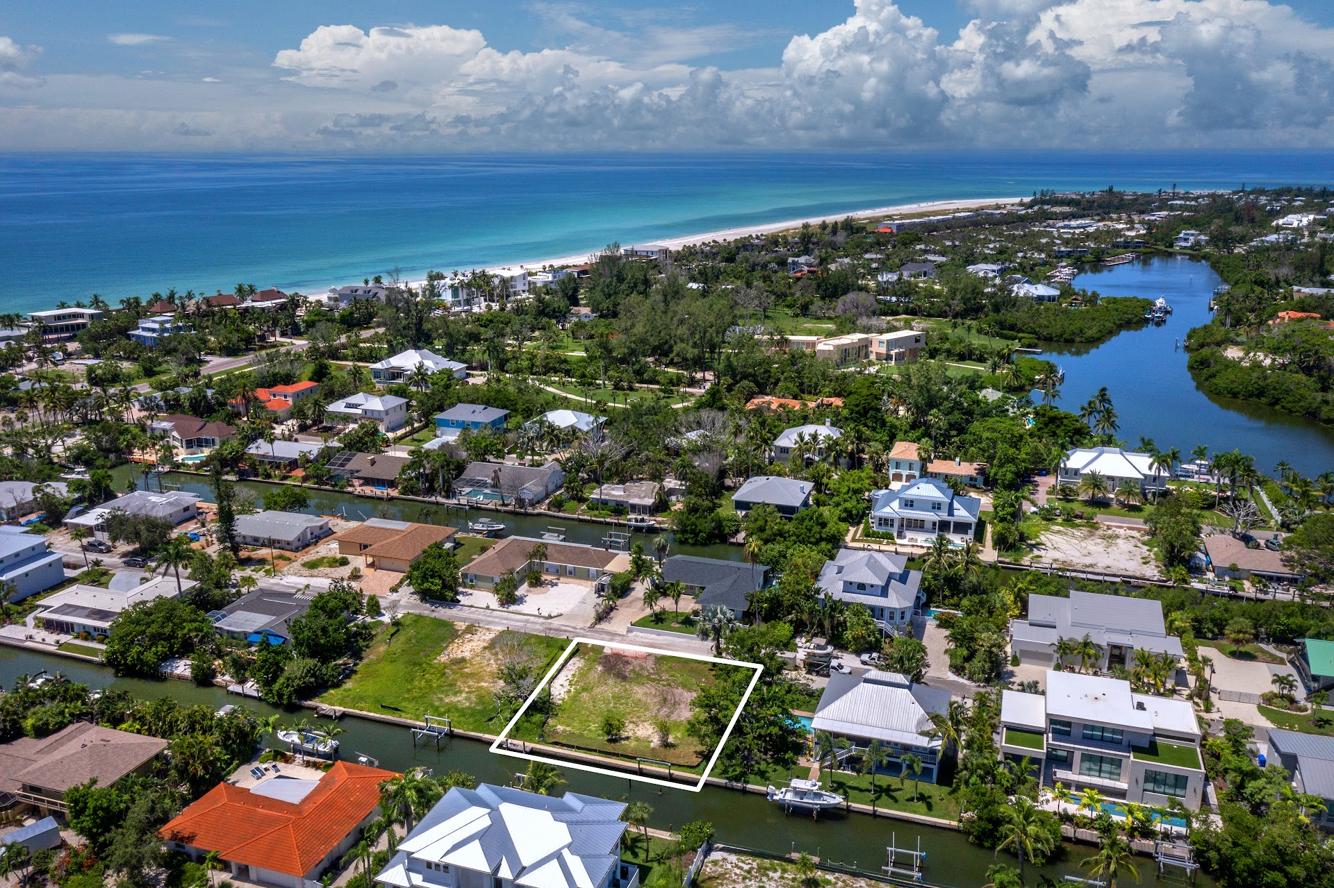 570 De Narvaez Dr Longboat Key FL 34228 MLS A4662673 (13)