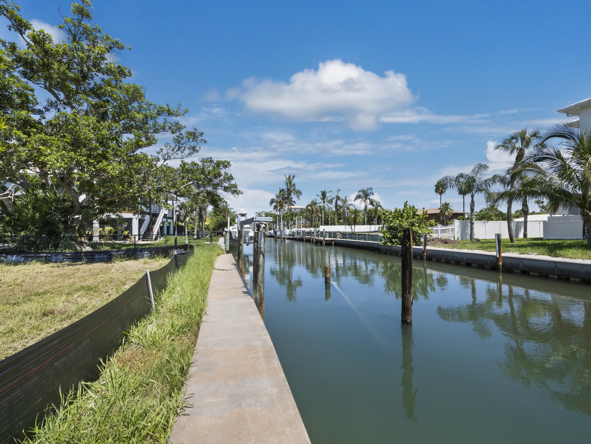 570 De Narvaez Dr Longboat Key FL 34228 MLS A4662673 (2)