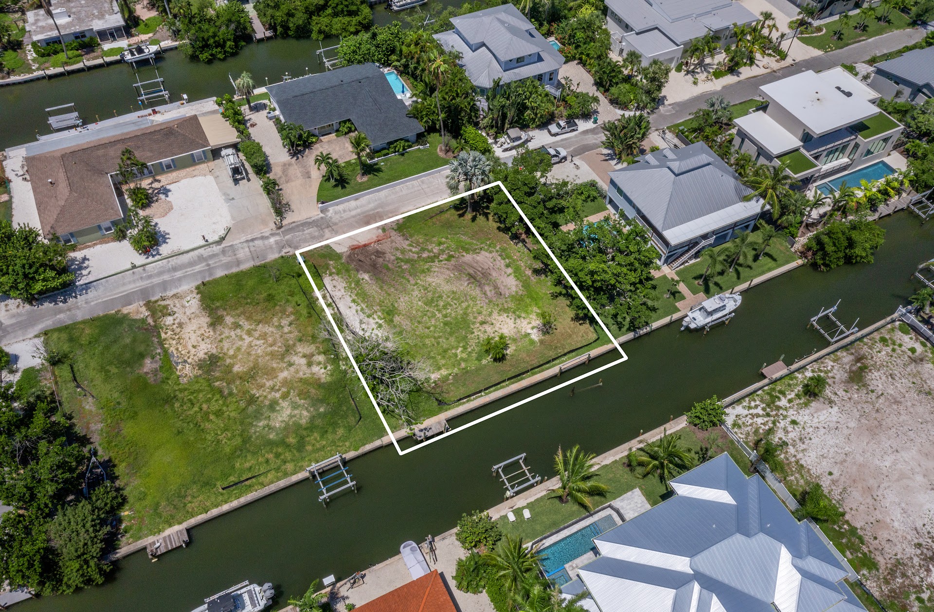 570 De Narvaez Dr Longboat Key FL 34228 MLS A4662673 (9)
