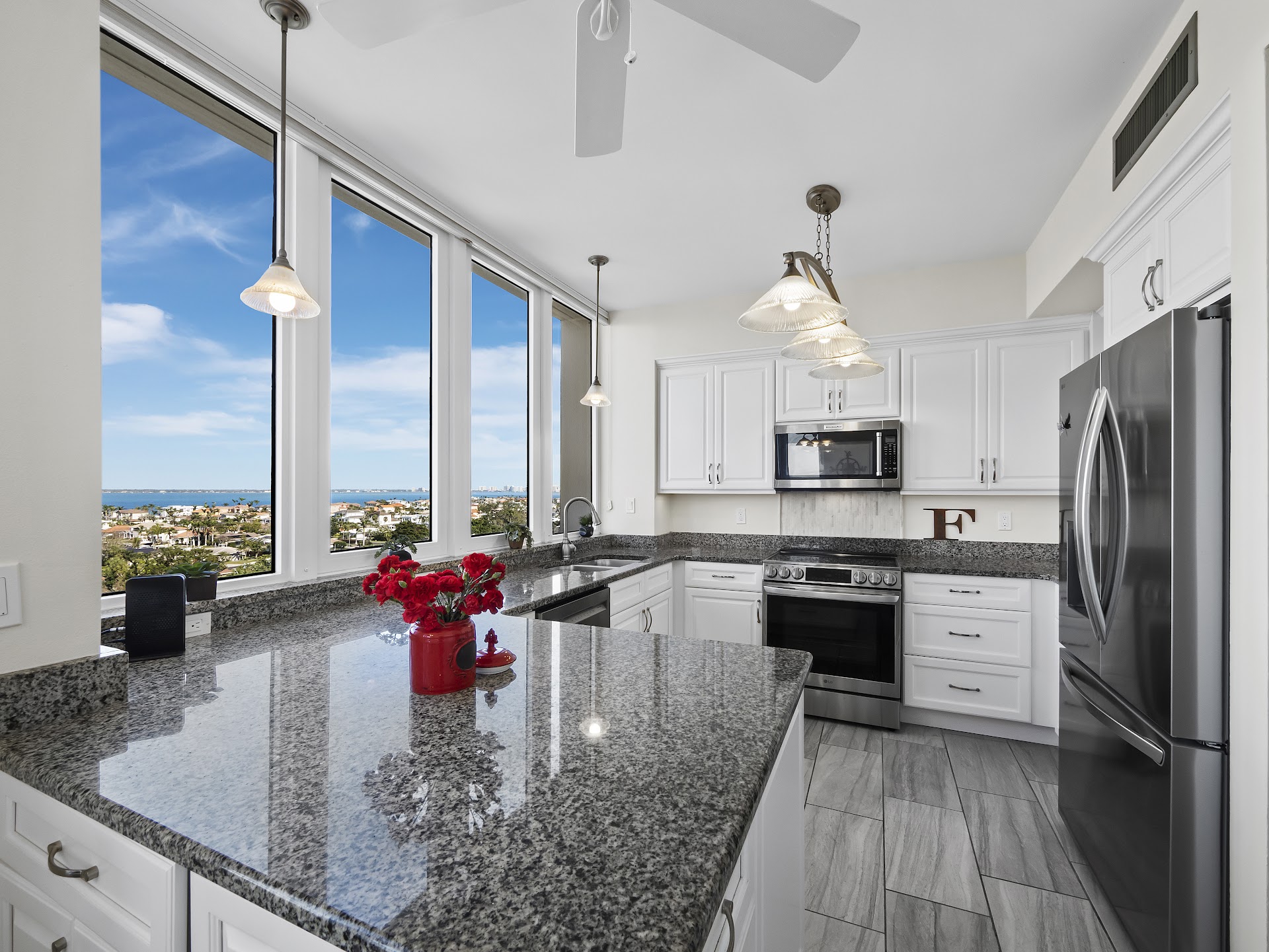 1211 Gulf of Mexico Dr U601 Longboat Key FL MLS A4644113 (16)