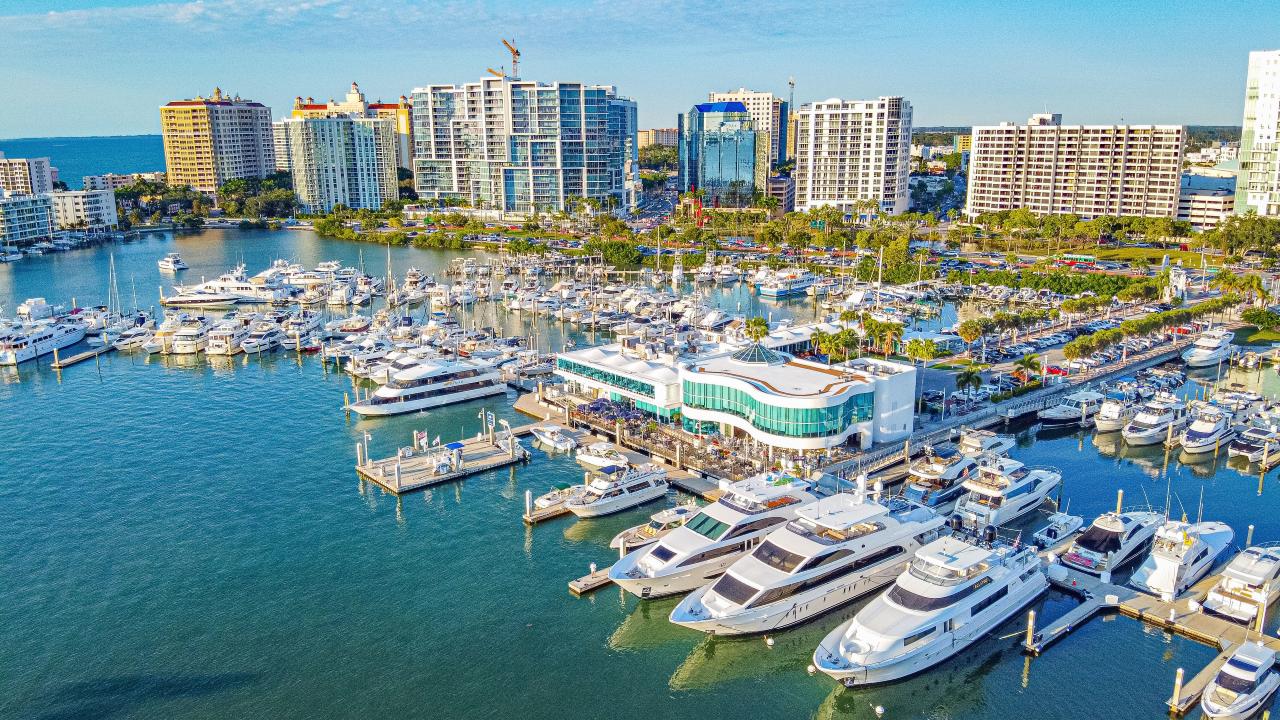 Marina Jack Waterfront & Yacht Basin