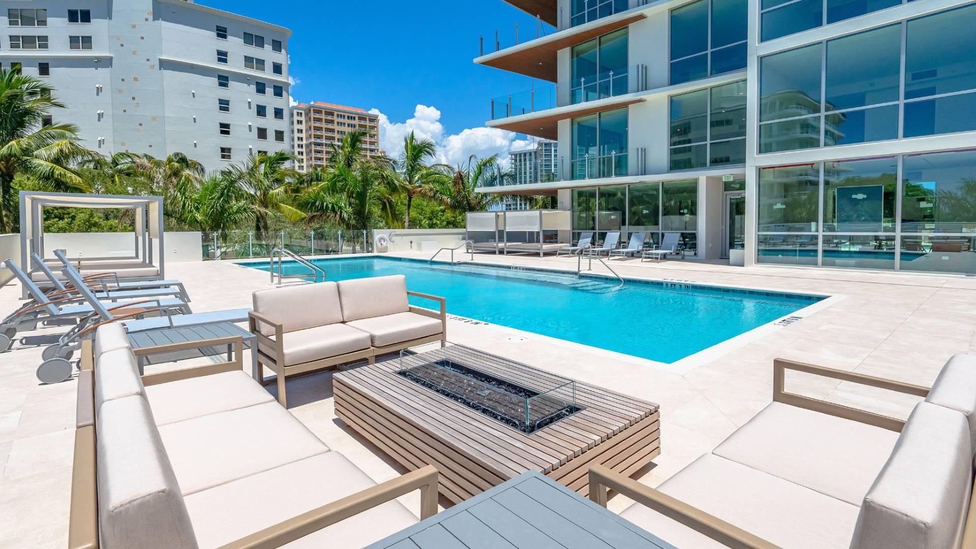 Resort style pool deck at The Evolution Golden Gate Point