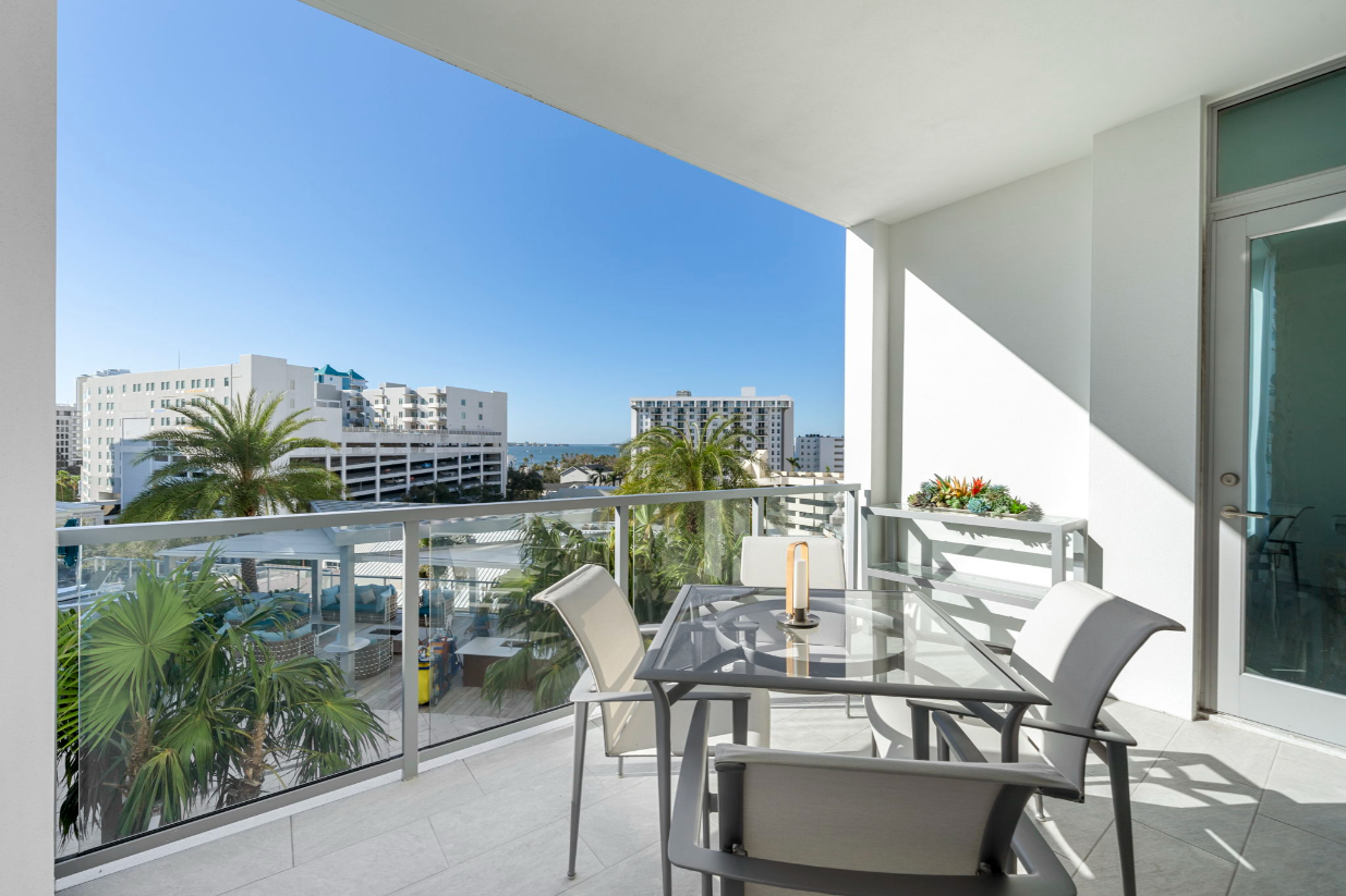 111 S Pineapple #613 Balcony