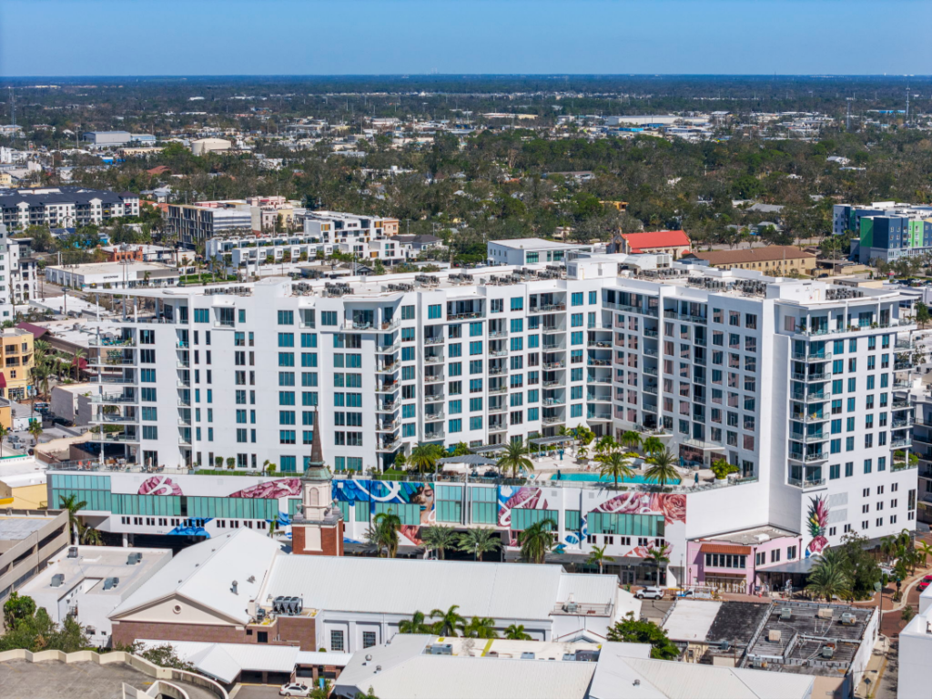 111 S Pineapple #613 Building