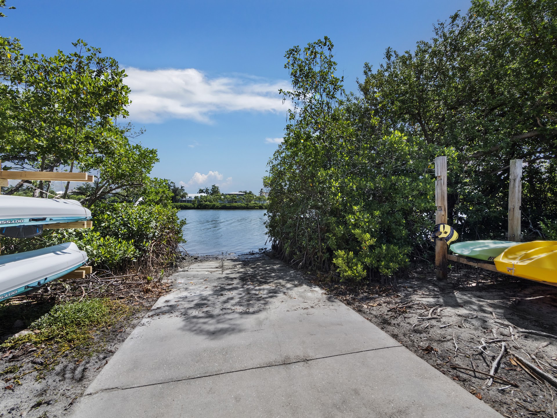 3320 GULF OF MEXICO DR 206C LONGBOAT KEY FL 34228 MLS A4703984 (28)