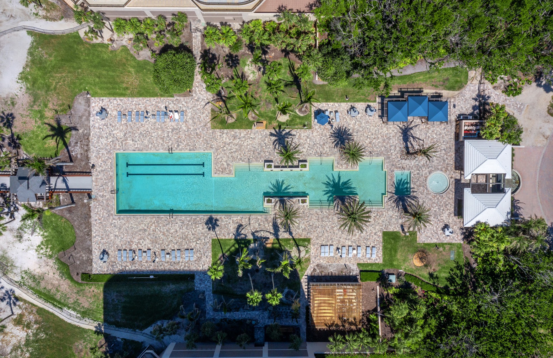415 LAmbiance Drive D306 Longboat Key FL 34228 MLS A4705192 (41)