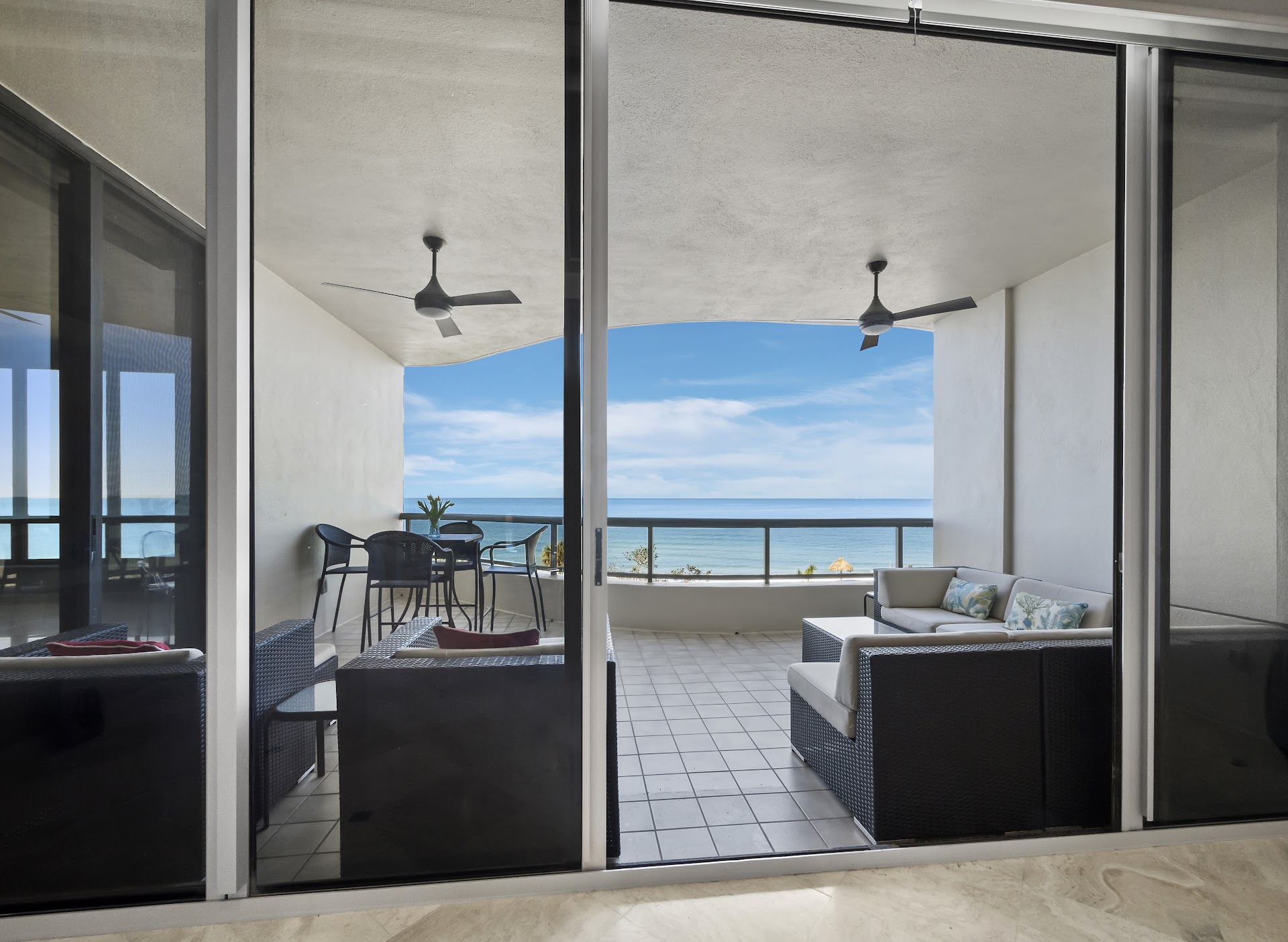 415 LAmbiance Drive D306 Longboat Key FL 34228 MLS A4705192 (6)