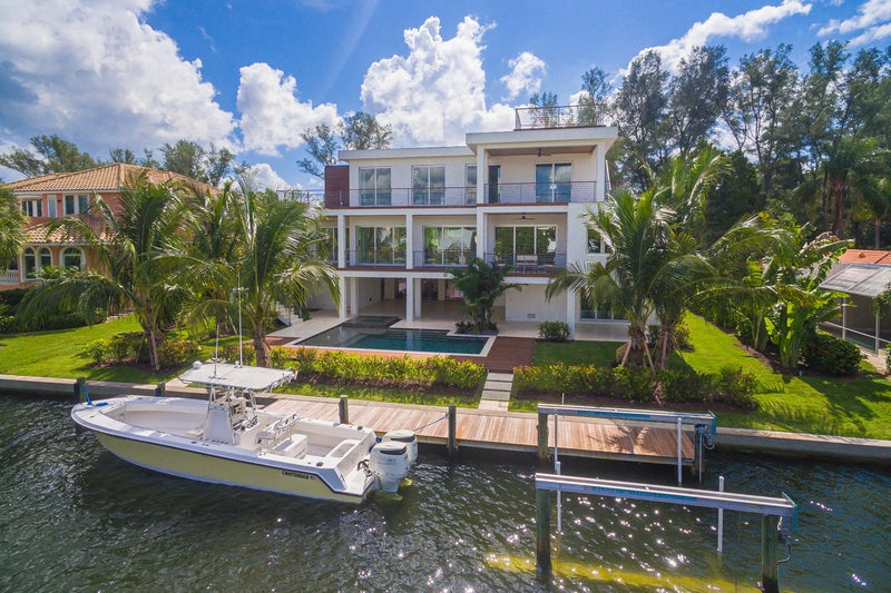 581 Kingfisher Ln Longboat Key