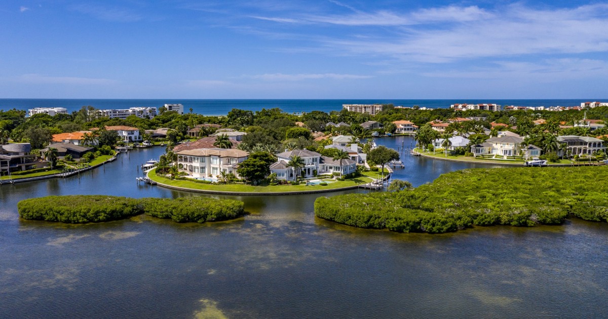 Bay Isles Longboat Key: A Premier Waterfront Community in Florida